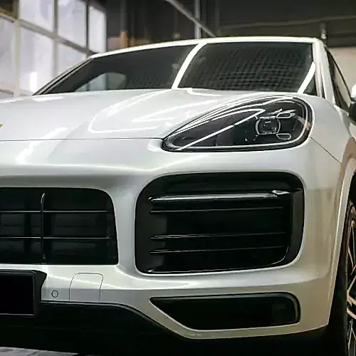 oklejka-v-glyancevyj-poliuretan-kseralik-porsche-cayenne-4