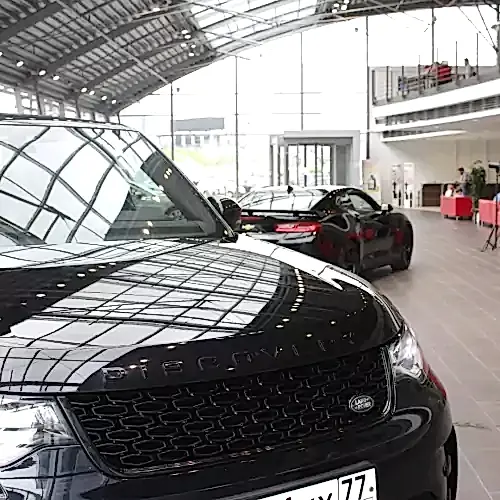 oklejka-v-matovyj-poliuretan-range-rover-discovery-v-0