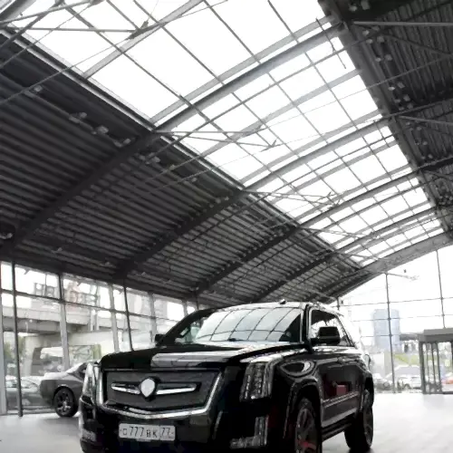 oklejka-poliuretanovoj-plyonkoj-cadillac-escalade-iv-1