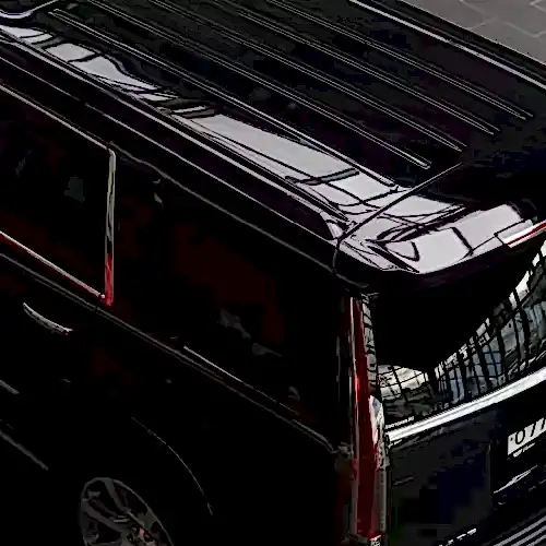 oklejka-poliuretanovoj-plyonkoj-cadillac-escalade-iv-3
