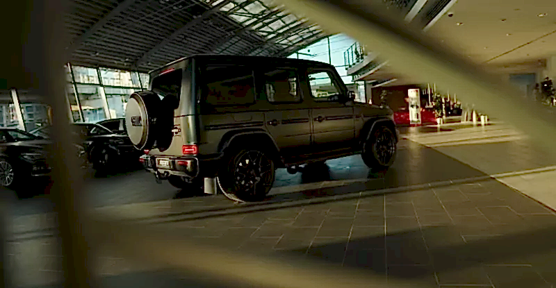 oklejka-plenkoj-chernogo-mercedes-benz-g-klass-26