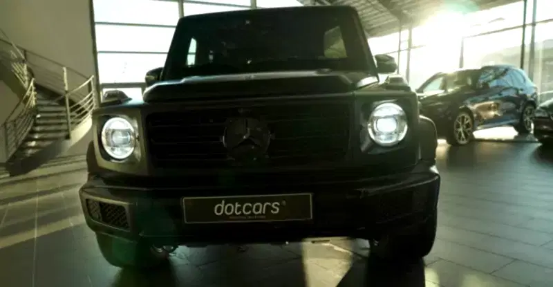 oklejka-plenkoj-chernogo-mercedes-benz-g-klass-1
