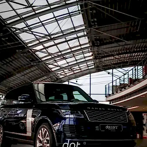 range-rover-vega-oklejka-v-glyancevyj-poliuretan-10