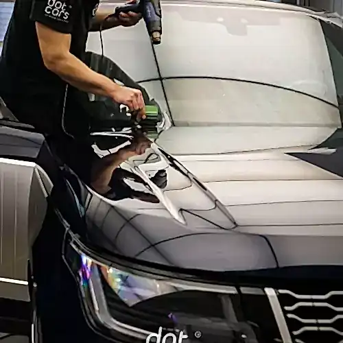 range-rover-vega-oklejka-v-glyancevyj-poliuretan-35