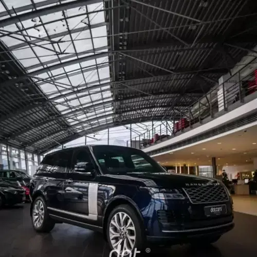 range-rover-vega-oklejka-v-glyancevyj-poliuretan-3